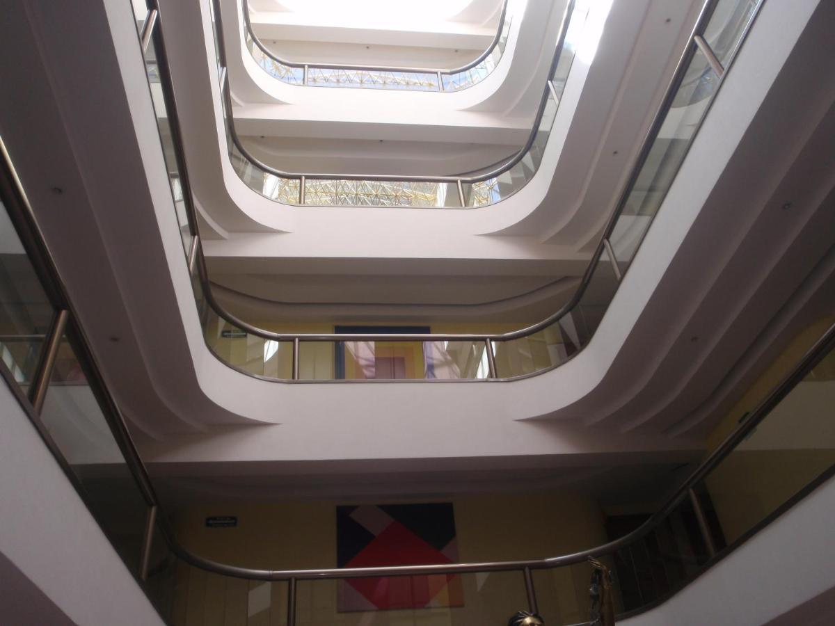 Hotel Plaza Las Fuentes Cuautlancingo ภายนอก รูปภาพ